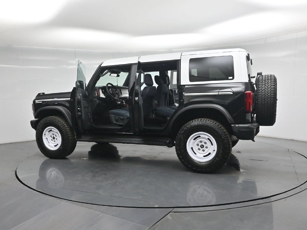 New 2026 Ford Bronco Heritage Edition AWD/4WD image 32