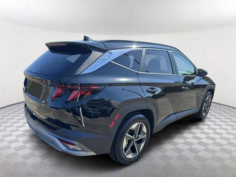 Certified 2025 Hyundai Tucson SEL image 3
