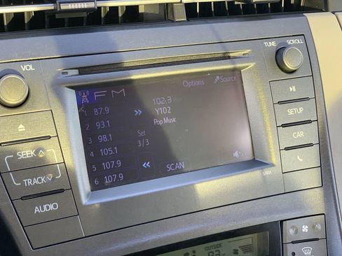 Used 2013 Toyota Prius Two FWD image 10