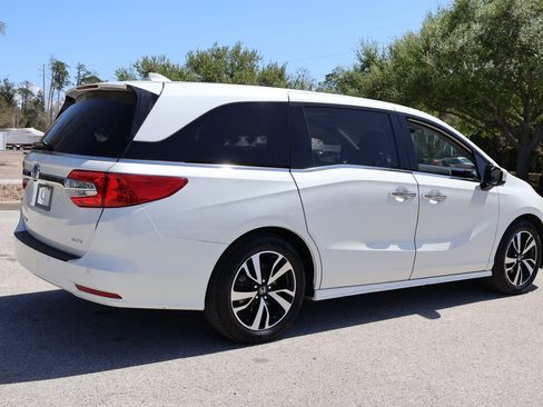 Used 2018 Honda Odyssey Elite image 5