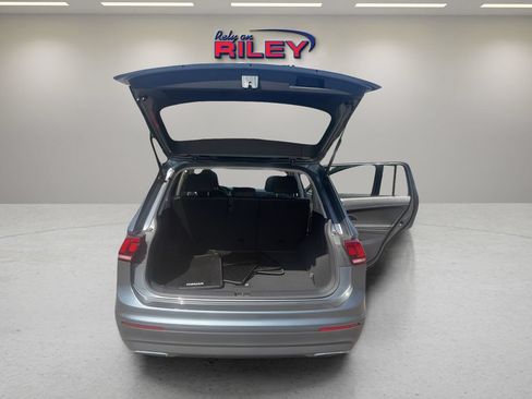 Used 2019 Volkswagen Tiguan SE w/ Panoramic Sunroof Package AWD/4WD image 11