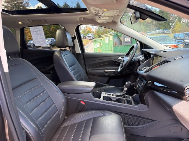 Used 2017 Ford Escape Titanium AWD/4WD image 29