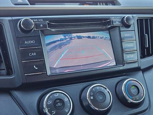 Used 2018 Toyota RAV4 LE image 13