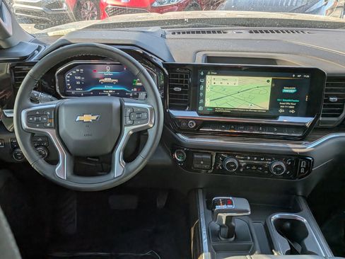 Certified 2025 Chevrolet Silverado 1500 LT image 18