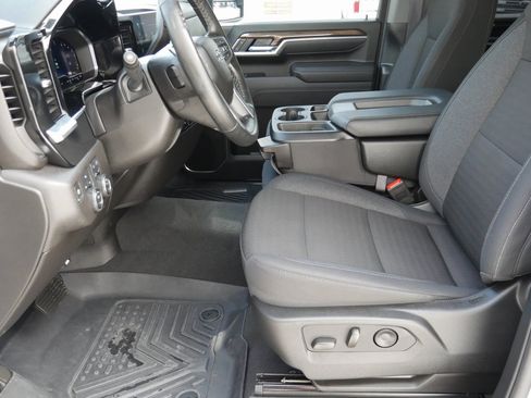 Used 2025 Chevrolet Silverado 2500 LT w/ Trail Boss Package image 8