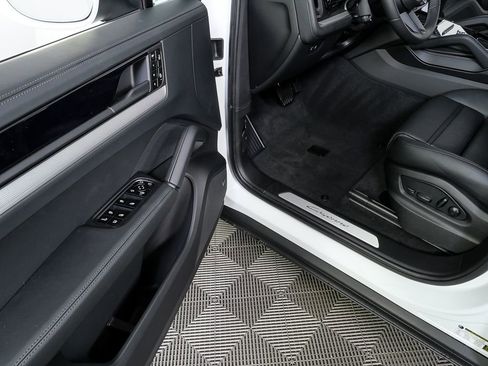 New 2026 Porsche Cayenne AWD image 8