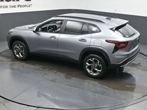 New 2026 Chevrolet Trax LT FWD image 20