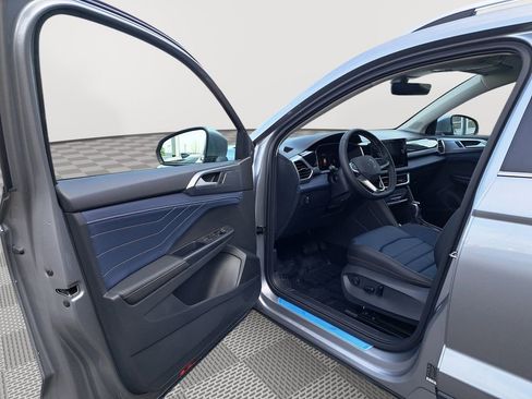 New 2025 Volkswagen Taos SEL image 11