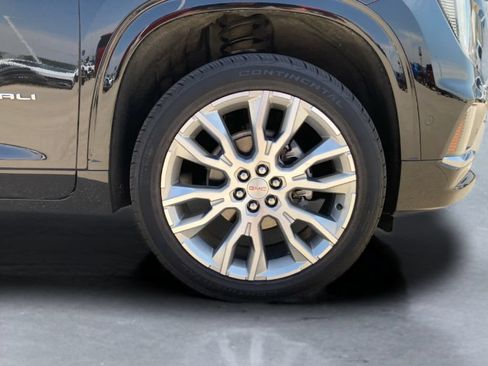 Used 2024 GMC Acadia Denali w/ Super Cruise Package AWD/4WD image 16
