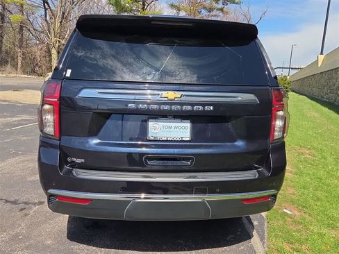 Used 2023 Chevrolet Suburban LS AWD/4WD image 11