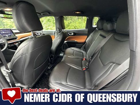 Used 2025 Jeep Compass Limited AWD/4WD image 22