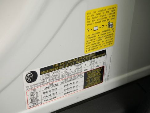 Used 2019 Porsche Cayenne Turbo AWD/4WD image 30