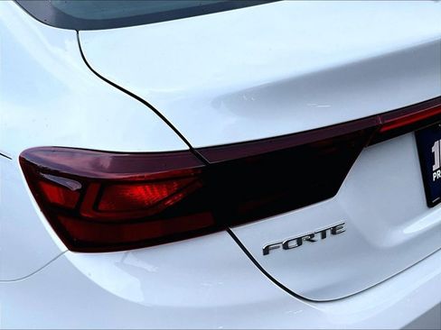 Used 2021 Kia Forte LXS FWD image 29
