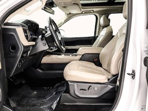Used 2024 Ford Expedition Max Limited image 13
