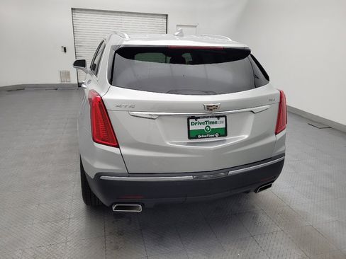 Used 2017 Cadillac XT5 Luxury w/ Driver Awareness Package FWD image 6