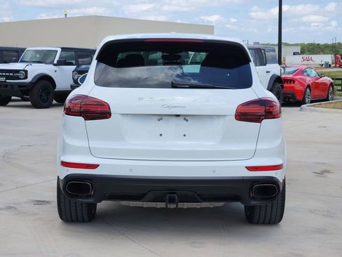 Used 2017 Porsche Cayenne Platinum Edition AWD/4WD image 7