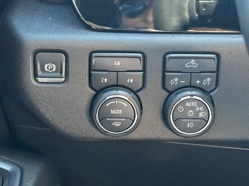 Used 2024 Chevrolet Silverado 3500 LT w/ Convenience Package image 20