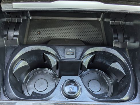 Used 2023 BMW 330i Sedan w/ Premium Package image 26