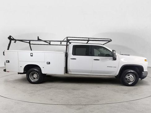 Used 2024 Chevrolet Silverado 3500 W/T w/ WT Convenience Package AWD/4WD image 4