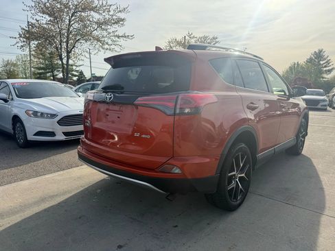 Used 2016 Toyota RAV4 SE image 3