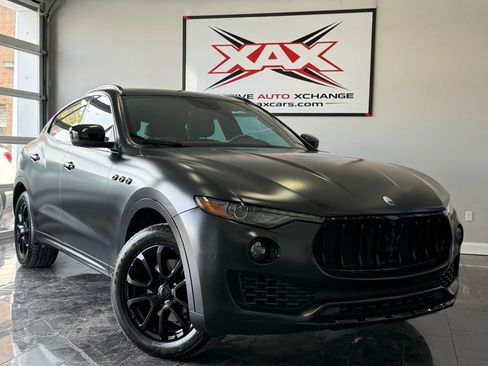 Used 2017 Maserati Levante w/ Luxury Package image 1