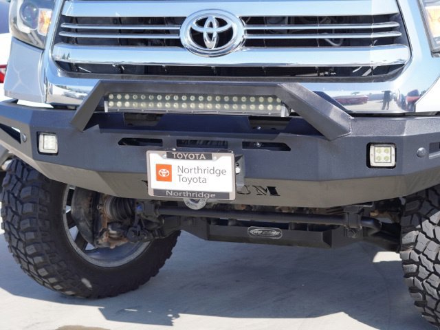 Used 2017 Toyota Tundra SR5 w/ SR5 Upgrade Package AWD/4WD image 9