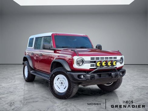 Used 2025 Ford Bronco Heritage Edition AWD/4WD image 1
