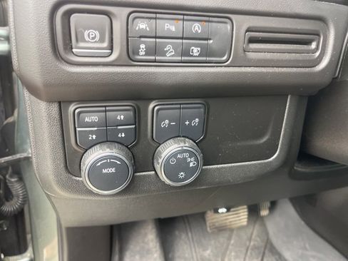 Used 2023 Chevrolet Tahoe Z71 w/ Luxury Package image 17