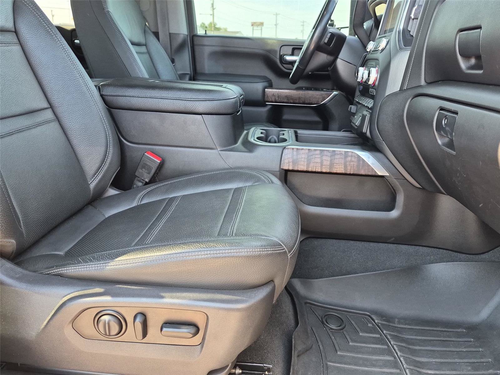Used 2021 GMC Sierra 2500 Denali w/ Denali Black Diamond Edition AWD/4WD image 39