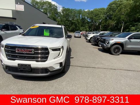 Certified 2025 GMC Acadia Elevation AWD/4WD image 3