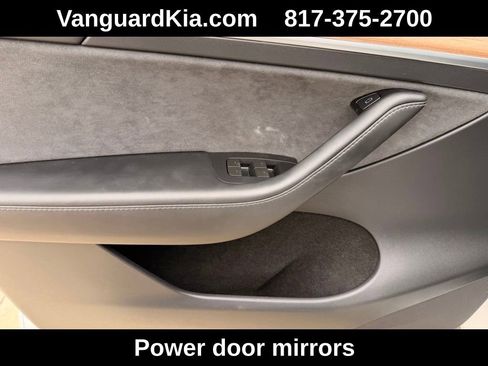 Used 2024 Tesla Model Y 2WD image 16