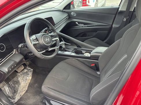 Certified 2023 Hyundai Elantra SEL w/ Convenience Package image 10