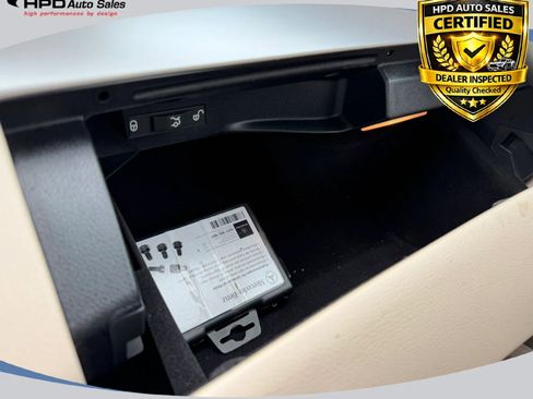 Used 2021 Mercedes-Benz C 300 Sedan w/ Premium Package image 38