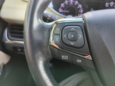 Used 2013 Toyota Avalon Limited FWD image 28