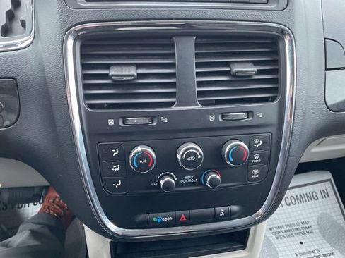 Used 2017 Dodge Grand Caravan SE w/ Power Window Group image 16