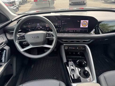 Used 2025 Audi Q5 Premium w/ Convenience Package AWD/4WD image 14