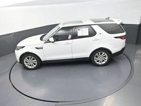 Used 2017 Land Rover Discovery HSE AWD/4WD image 14