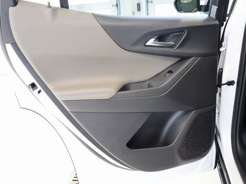 New 2026 Chevrolet Equinox LT w/ Convenience Package II image 25