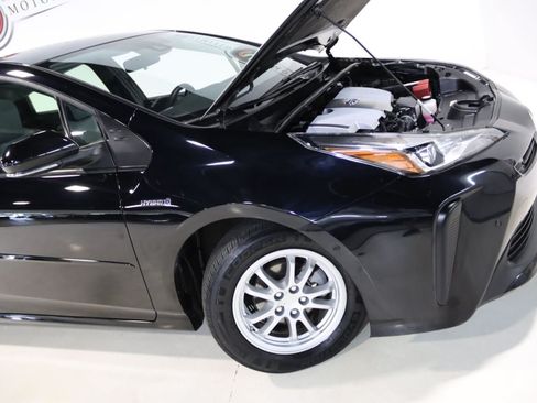Used 2021 Toyota Prius LE FWD image 68