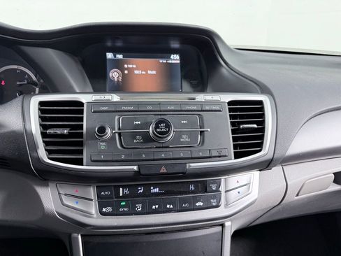 Used 2015 Honda Accord LX image 19