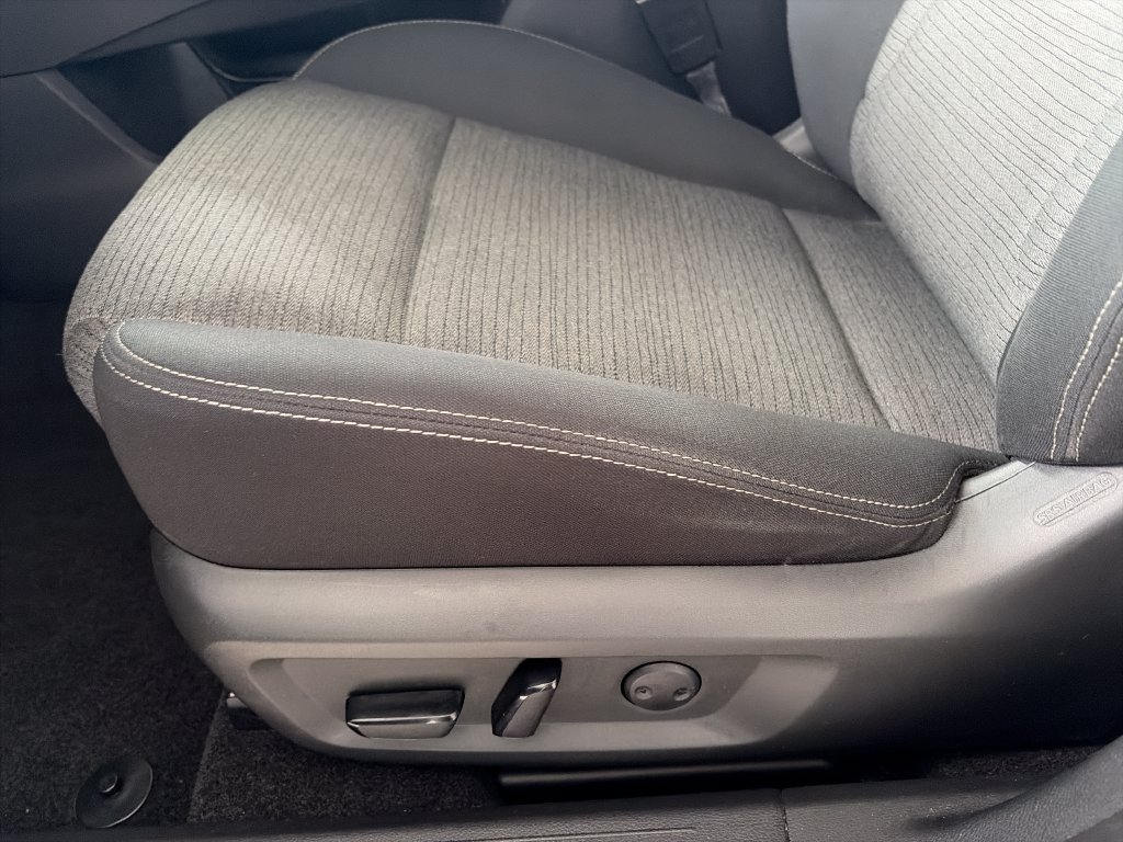Used 2023 Nissan Rogue SV FWD image 11