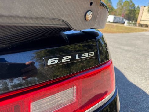 Used 2015 Chevrolet Camaro SS image 36