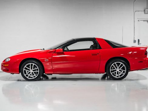 Used 2002 Chevrolet Camaro Z28 w/ SS Performance/Appearance Pkg image 6