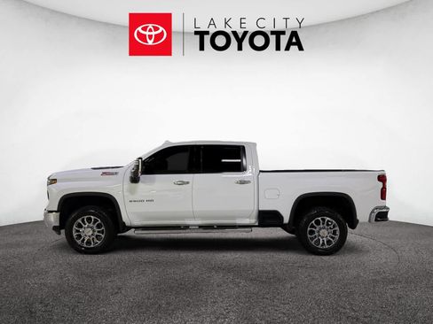 Used 2024 Chevrolet Silverado 2500 LTZ w/ LTZ Convenience Package image 4