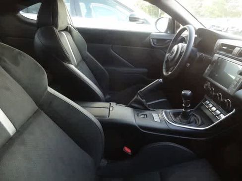 Used 2025 Toyota GR86 Premium w/ Performance Package RWD image 10