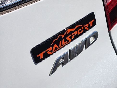 Used 2022 Honda Pilot TrailSport image 8