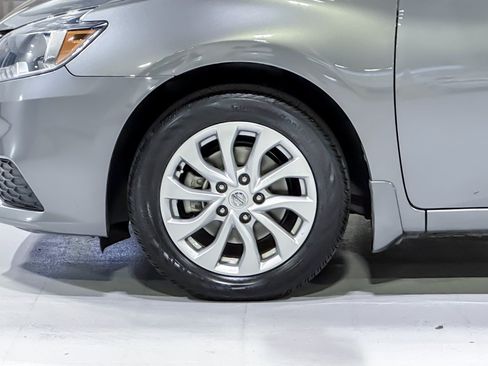 Used 2019 Nissan Sentra SV FWD image 13