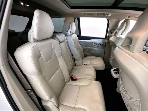 Used 2017 Volvo XC90 T6 Momentum w/ Vision Package AWD/4WD image 34