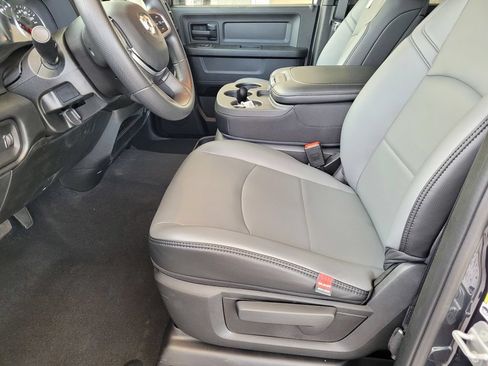 New 2026 RAM 2500 Tradesman AWD/4WD image 7