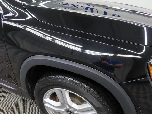 Used 2022 Mercedes-Benz GLB 250 4MATIC image 28